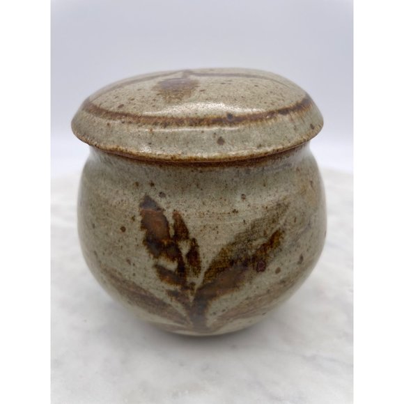 Handmade Pottery Jar Lid Earthenware Stoneware Beige Brown Speckle Plant Motif - Picture 8 of 11